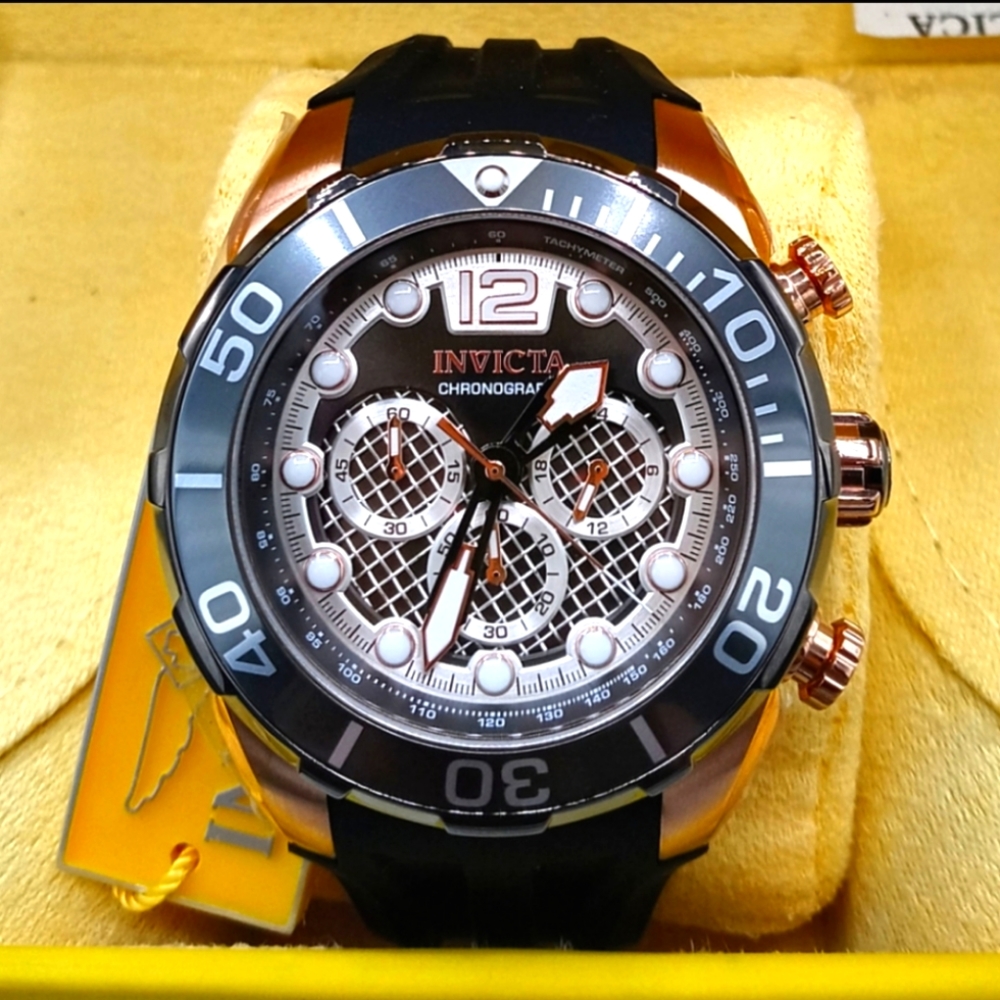 FIRM PRICE-NWOT INVICTA PRO DIVER CHRONOGRAPH MEN'S WATCH.(WATCH ONLY)